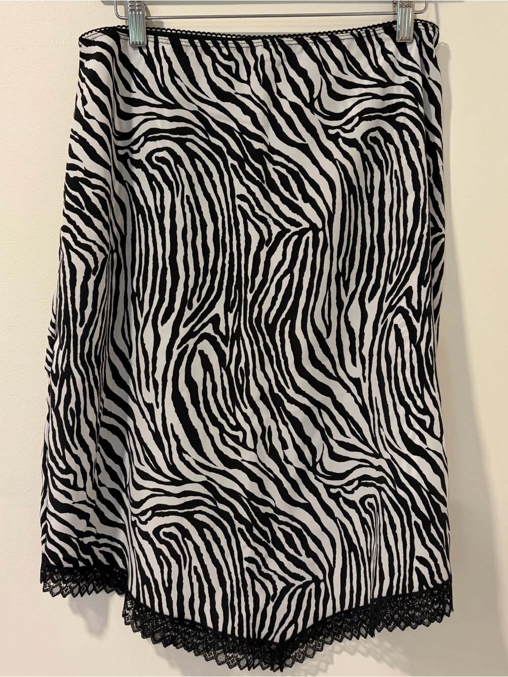 Xhilaration Y2K Zebra Print Skirt Lace Trim Asymmetrical V Hem Side Zip Sz 10